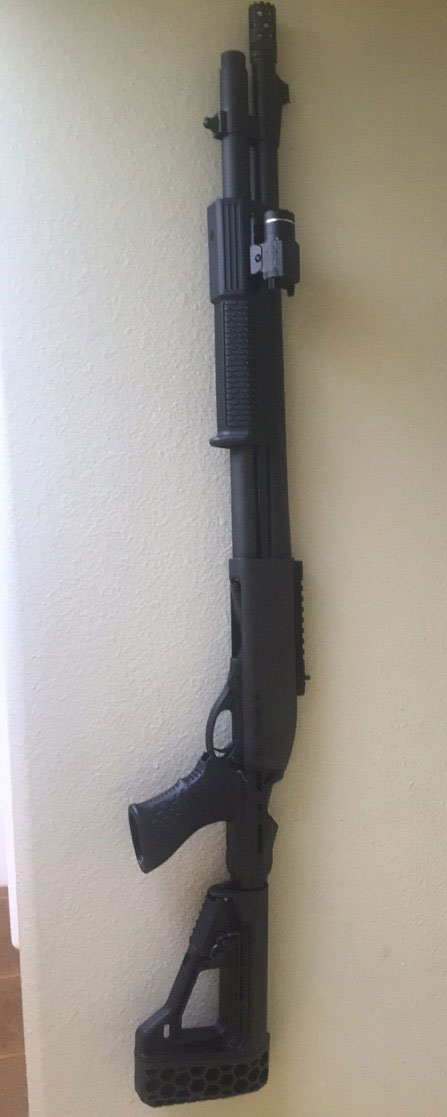 remington870_flashlight_pistol_grip_stock.jpg