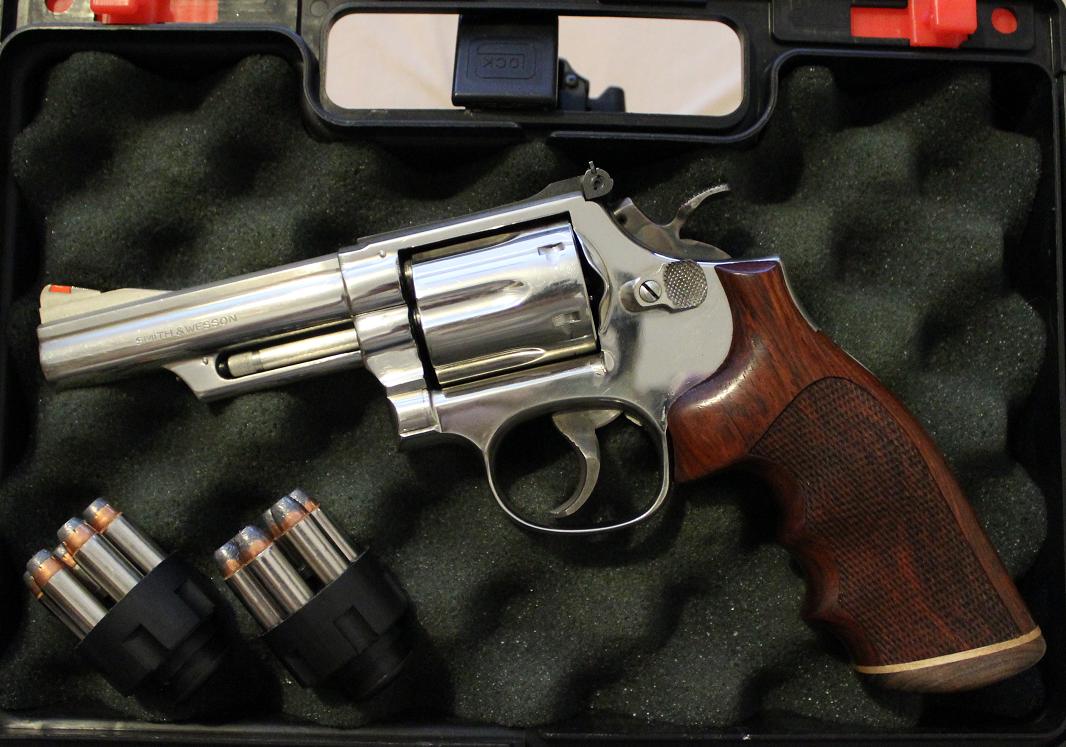 4&quot; S&amp;W Model 19-4, .357 Magnum