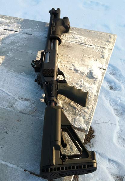 remington870_surefire_forend3.jpg